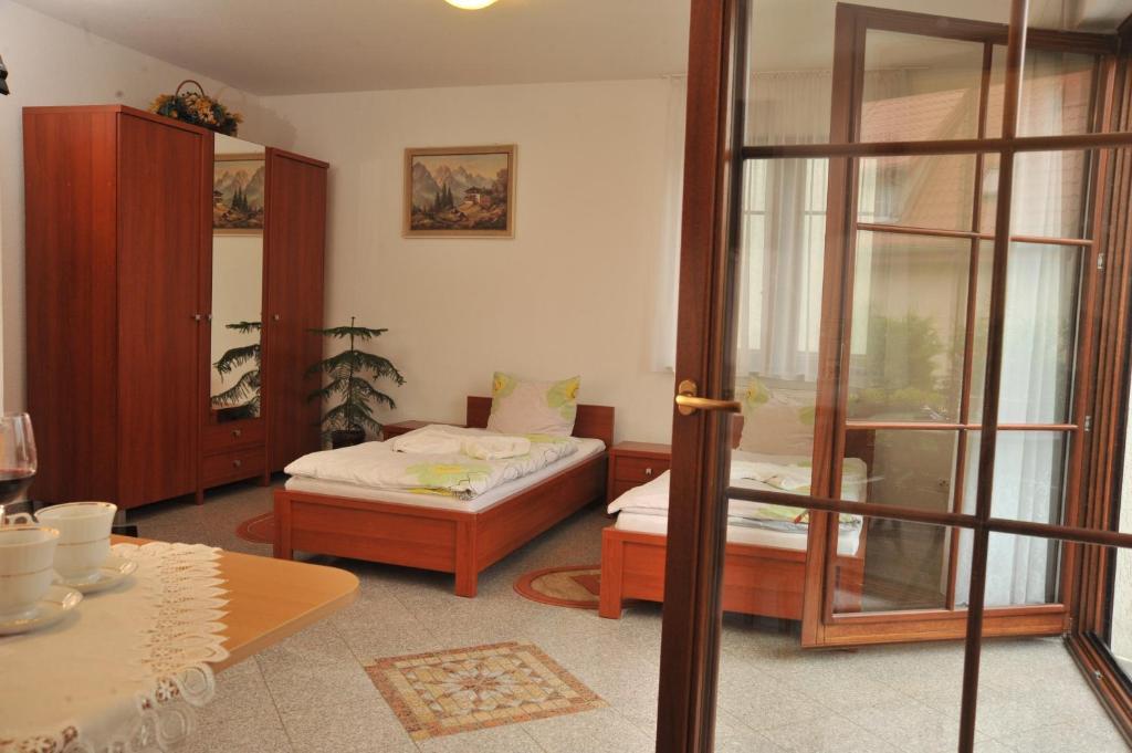 Pensjonacik Graven Appartement Nidzica Kamer foto